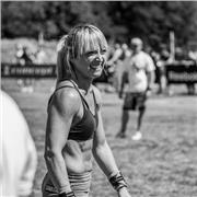 Personal trainer, specializzata in powerlifting e CrossFit (L2 and Kids CrossFit trainer), laureata in biologia molecolare e cellulare, disponibile per personal training e lezioni di gruppo per ogni fascia di età